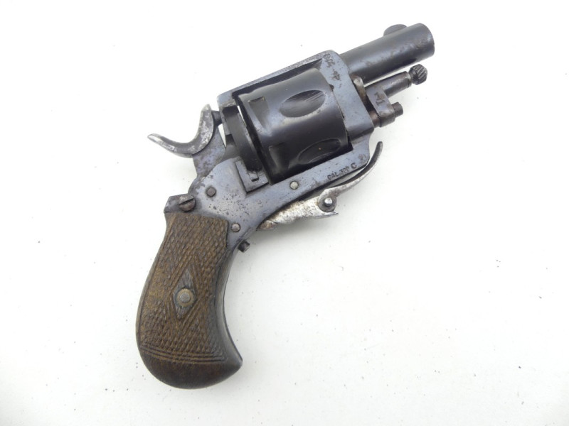 REVOLVER BRITISH BULLDOG.