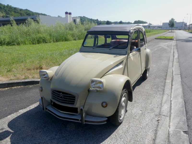 CITROEN 2 CV.