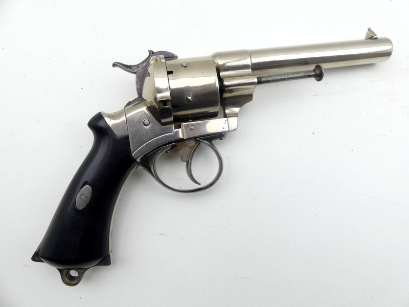 REVOLVER A BROCHE LEFAUCHEUX MODELE 1862 A TRIPLE ACTION.